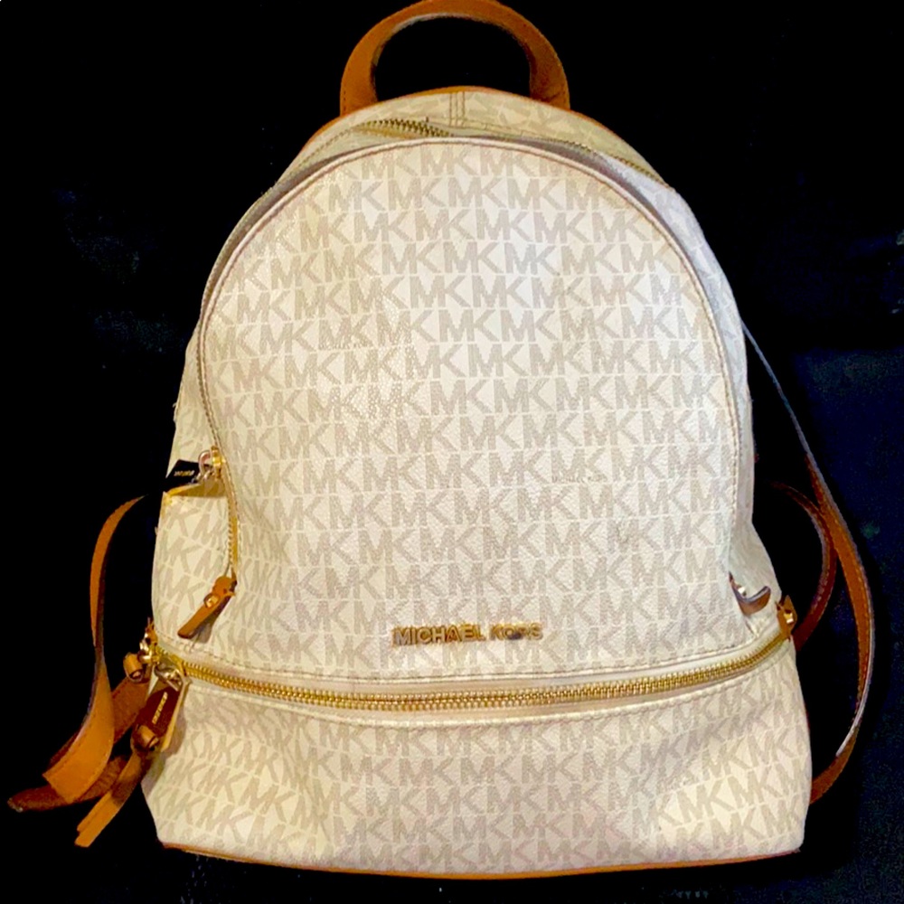 Pre Owned Michael Kors Bookbag